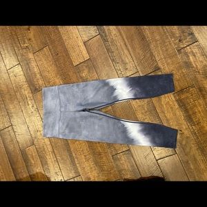 Athleta Watercolor Elation leggings. Size S